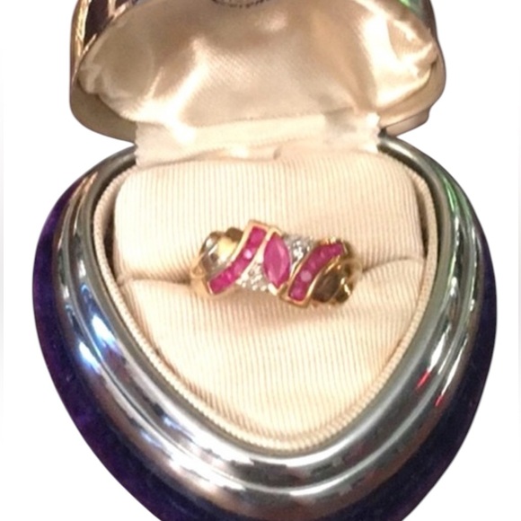 10k Gold diamond & Ruby ring w/appraisal - Picture 1 of 11